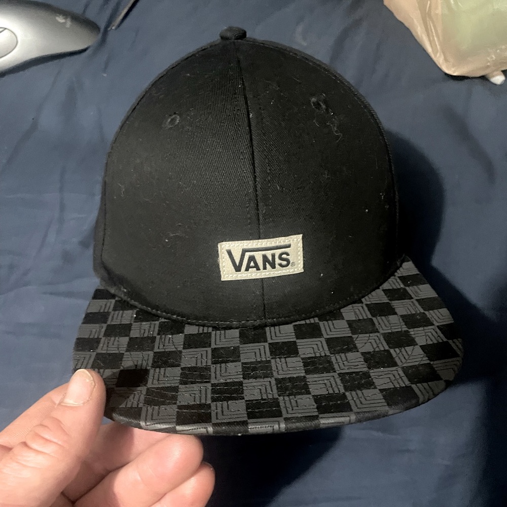 Vans flat bill hat, like new.